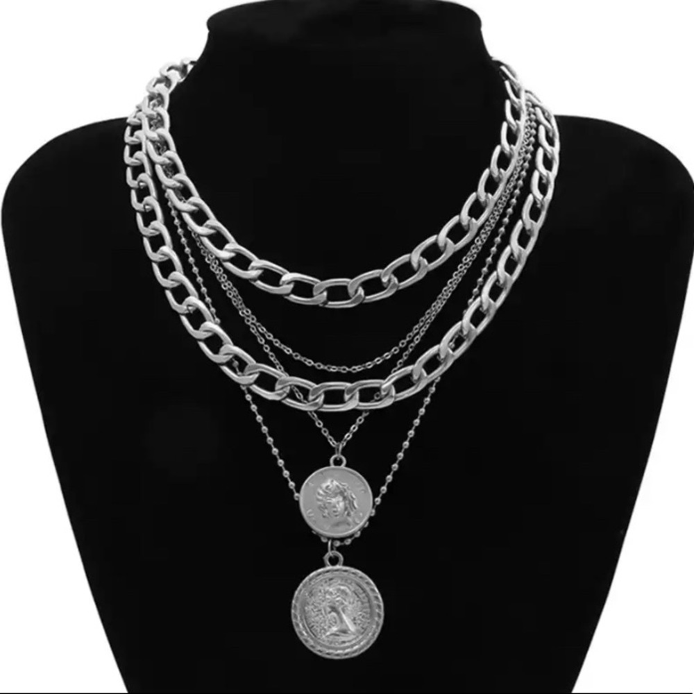Layered Necklaces Retro Coin Pendant Necklace Dainty Chunky Link Chain Choker